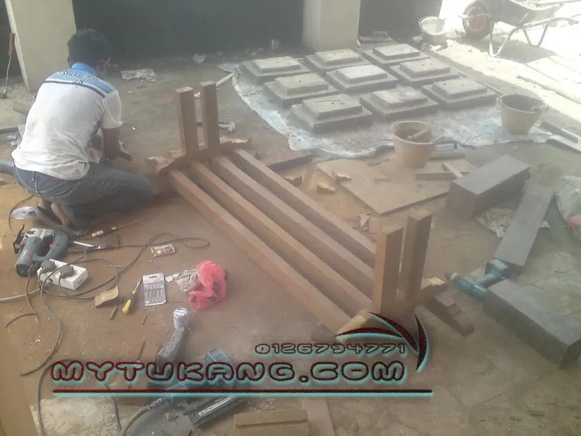 Hiasan Pagar Kayu